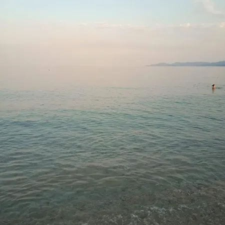 Daire Paradisos 100μ. από παραλία ασπροβάλτας