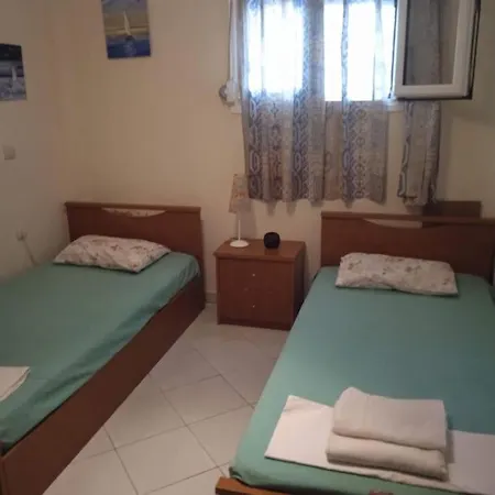 Διαμέρισμα Paradisos 100μ. από παραλία ασπροβάλτας *